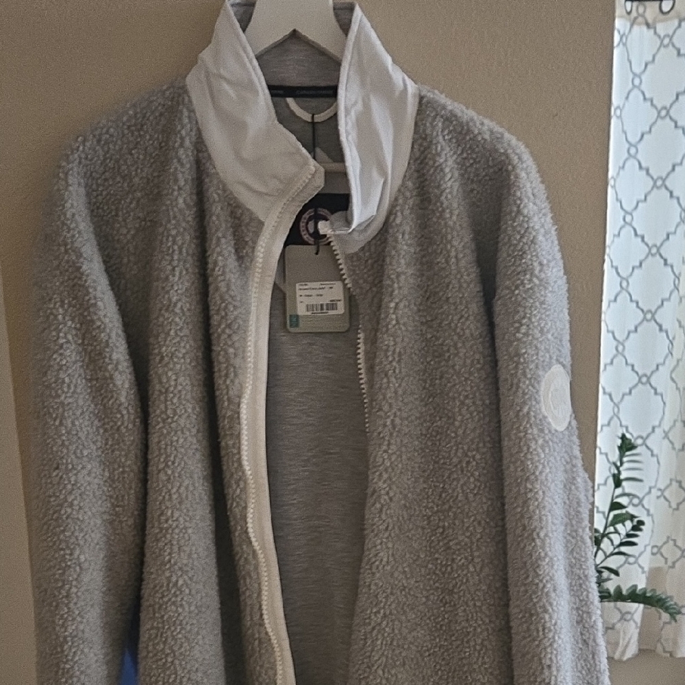 New! Canada Goose KELOWNA FLEECE with White Logo